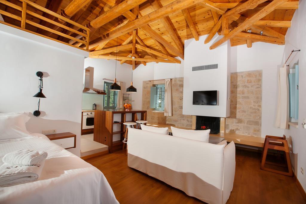 Lithos Guesthouse Kardamili エクステリア 写真