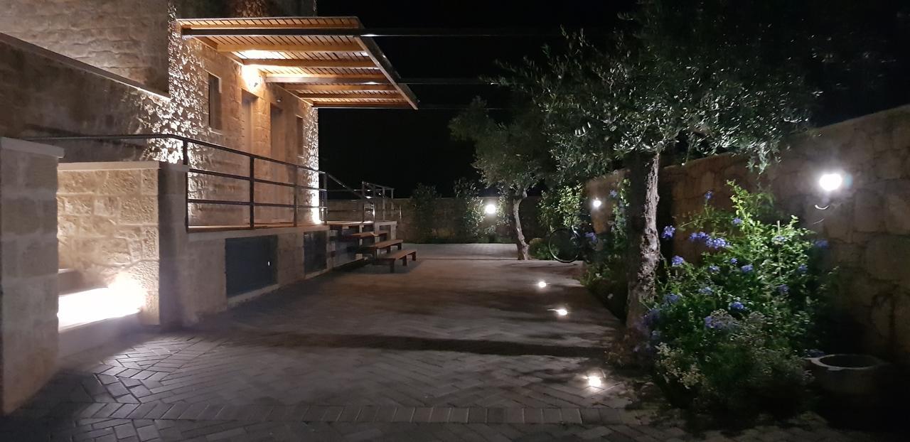 Lithos Guesthouse Kardamili エクステリア 写真